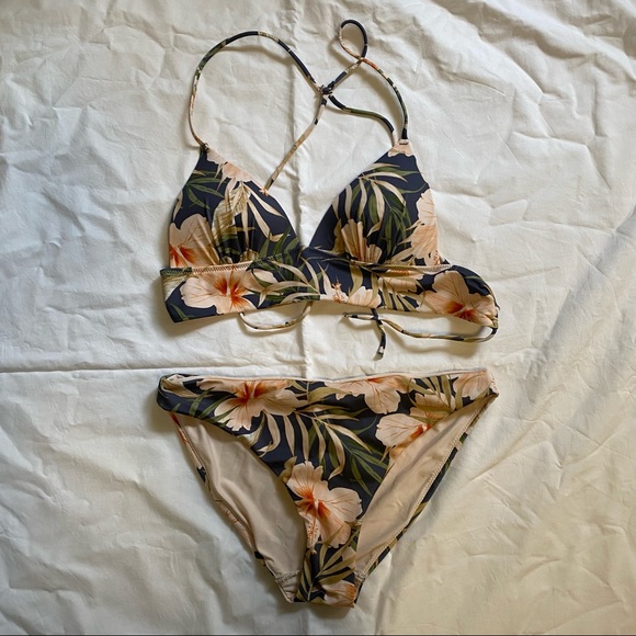 Two-Piece Bikini Set - Picture 2 of 5